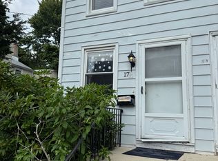 17-19 Burd St, Pennington, NJ 08534