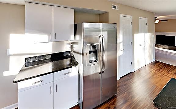3rd image of 12925 Seascape Ln