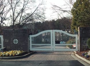 2118 Cobblestone Cir, Atlanta, GA 30319