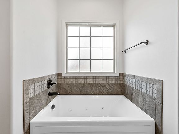 2nd image of 2863 McManus Cir
