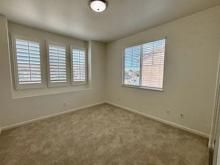 5560 McFarlan Ranch Dr — Photo 17