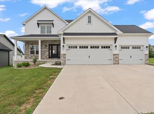 706 Isabella Dr, Mahomet, IL 61853