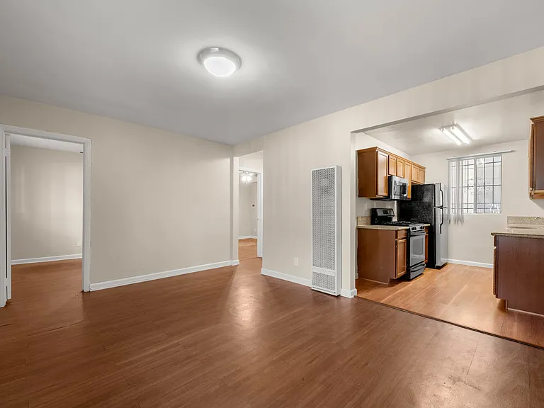 2356 Portland St — Photo 6