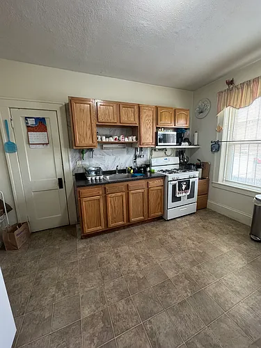 329 Beech St Photo 1