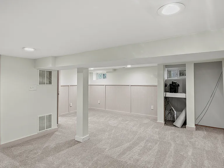Family Room (alt view)