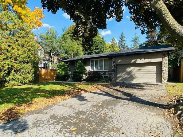 15 Whitelock Cres, Toronto, ON M2K 1V9