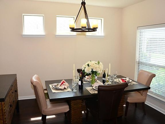 3rd image of 7511 Amber Village Cir