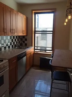 Rented by Meredith L Weise LREB | media 7