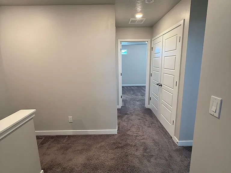 196 E Hamilton Row — Photo 15