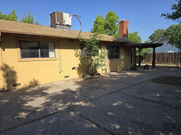 4th image of 635 Armstrong Ct