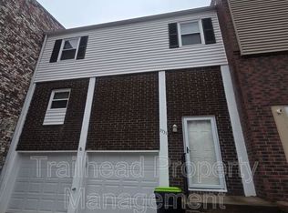 3731 NE Colonial Dr, Lees Summit, MO 64064