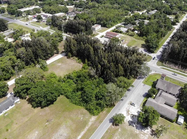 1 N Hickory St, Fellsmere, FL 32948