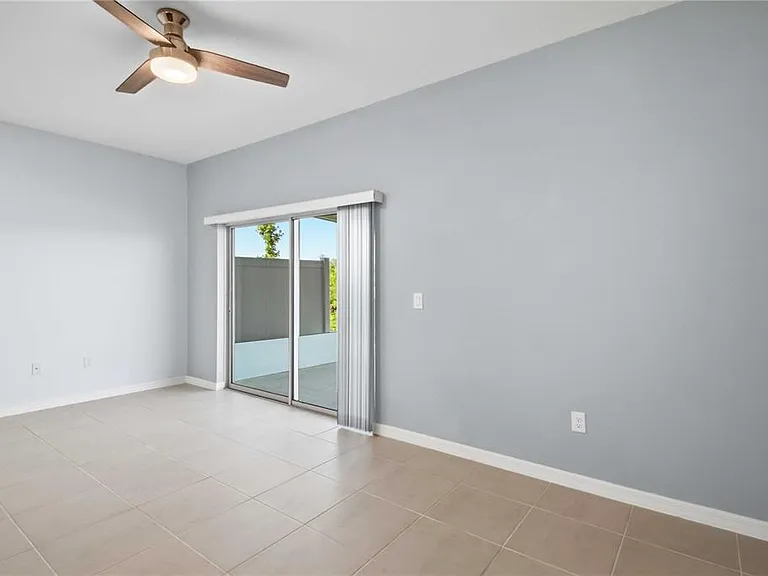 11779 Glenside Ter — Photo 18