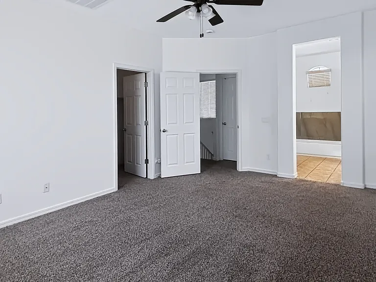 7516 S 27th Pl — Photo 11