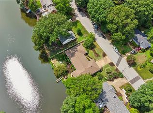 25 Garland Dr, Newport News, VA 23606