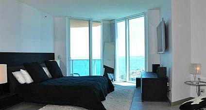 4th image of 300 S Pointe Dr APT 3701