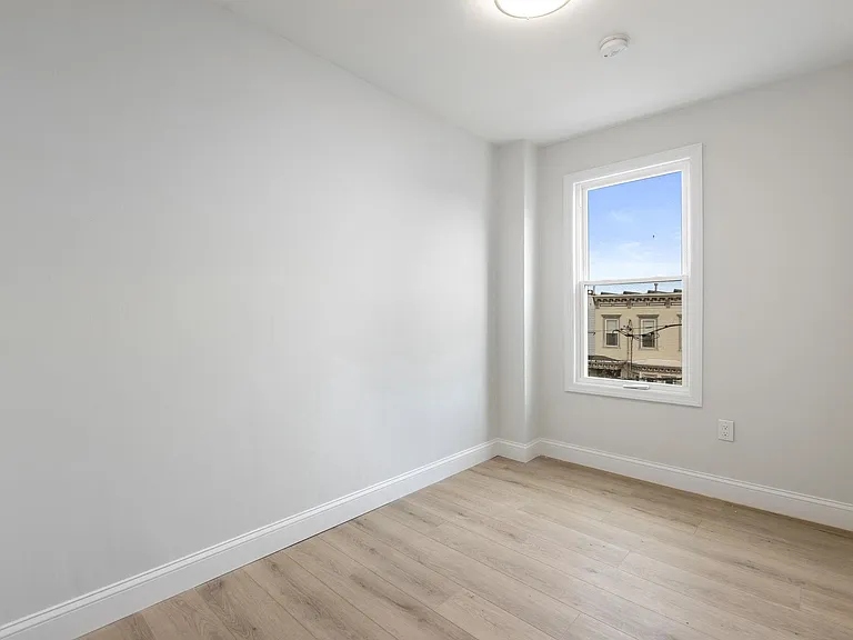 173 Van Horne St #2 — Photo 11