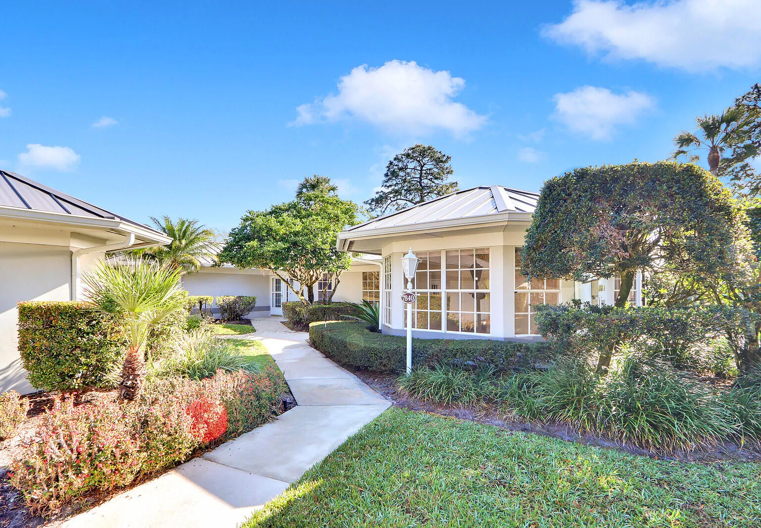 3 bed, 2.0 bath, 1662 sqft, $2,700 — Photo 2