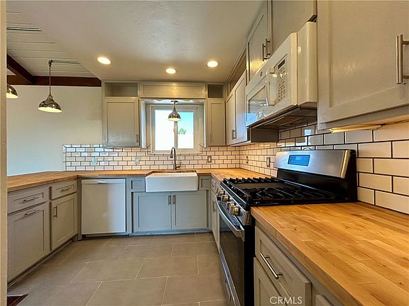 4th image of 941 Marina St