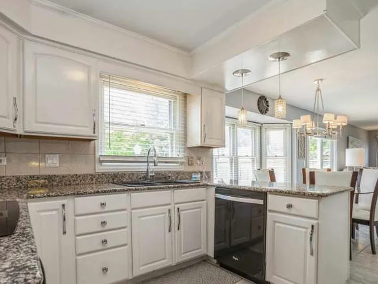 328 Woodside Dr — Photo 22