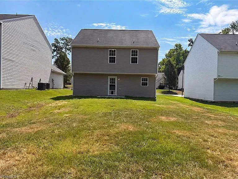 4662 Chapel Ridge Dr — Photo 2