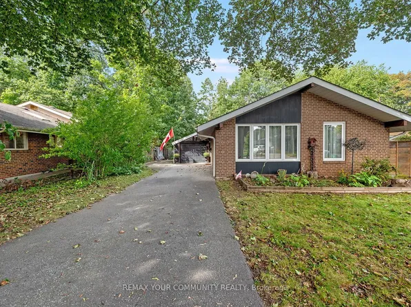 1899 Delaney Dr, Mississauga, ON L5J 3L2
