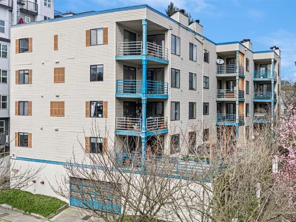 3256 SW Avalon Way #203, Seattle, WA 98126