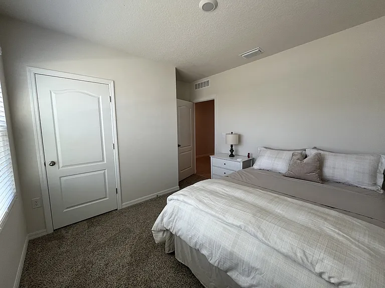 2219 Lake Preserve Cir — Photo 19