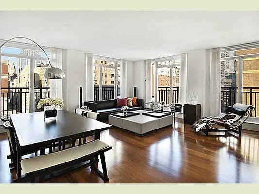Sold by Stribling | media 22