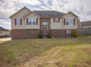 1850 Twin Rivers Rd, Clarksville, TN 37040