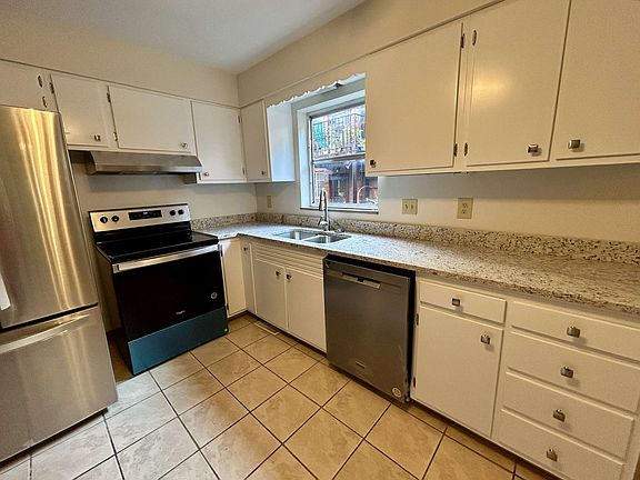 4th image of 3603 Kanawha Ave SE #C