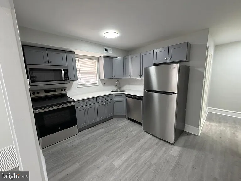 244 Mansion Ave — Photo 38