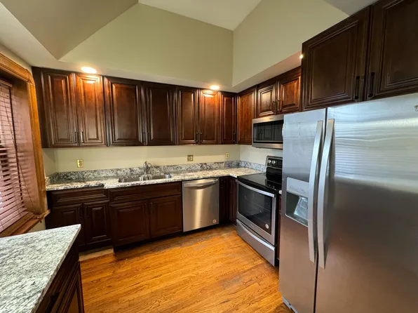 1845 D St #2S, Lincoln, NE 68502