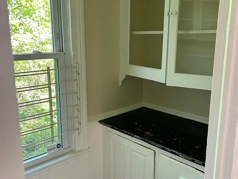 490 Glenwood Ave #3 — Photo 3