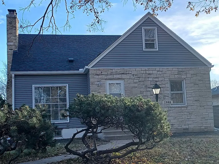 1946 Washburn Ave N — Photo 3