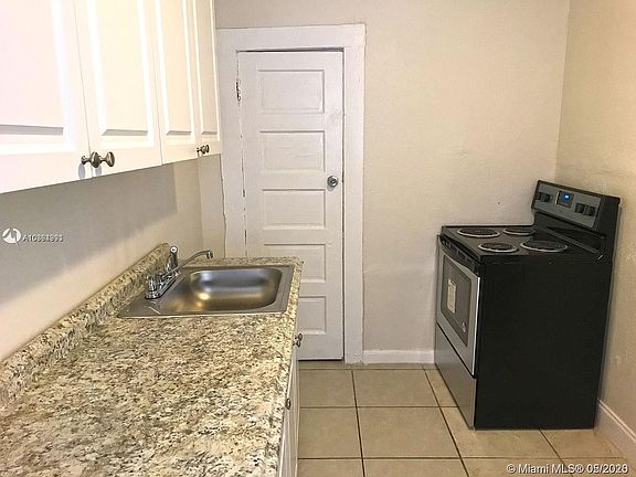 2nd image of 120 NE 60th St Unit B