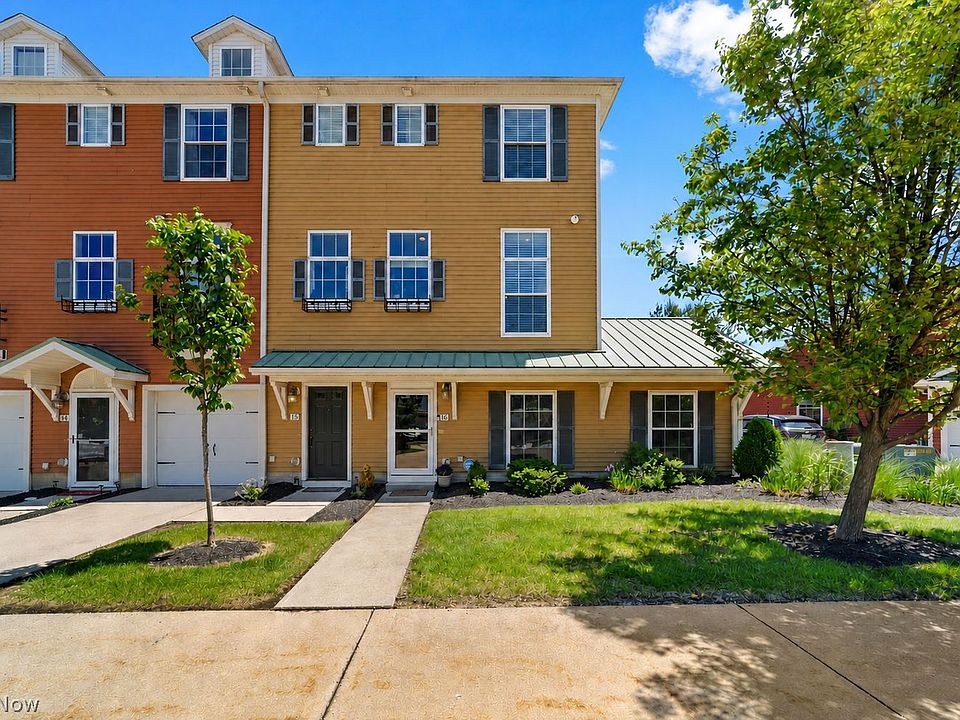 1st image of 16 Grandview Dr