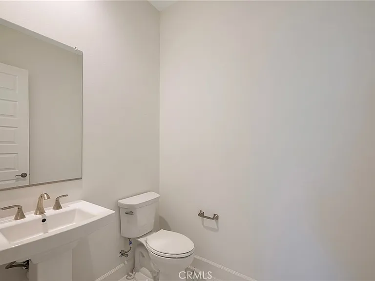 21204 Currant Ct — Photo 47