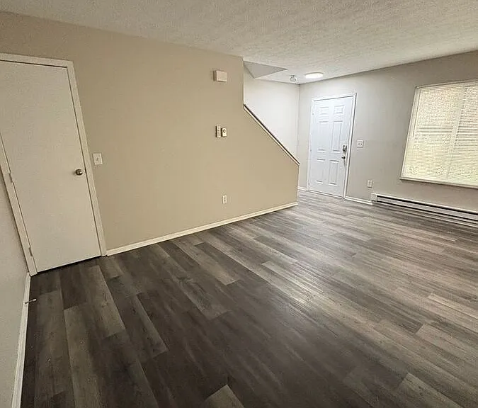 607 Pebble Pl #T — Photo 5