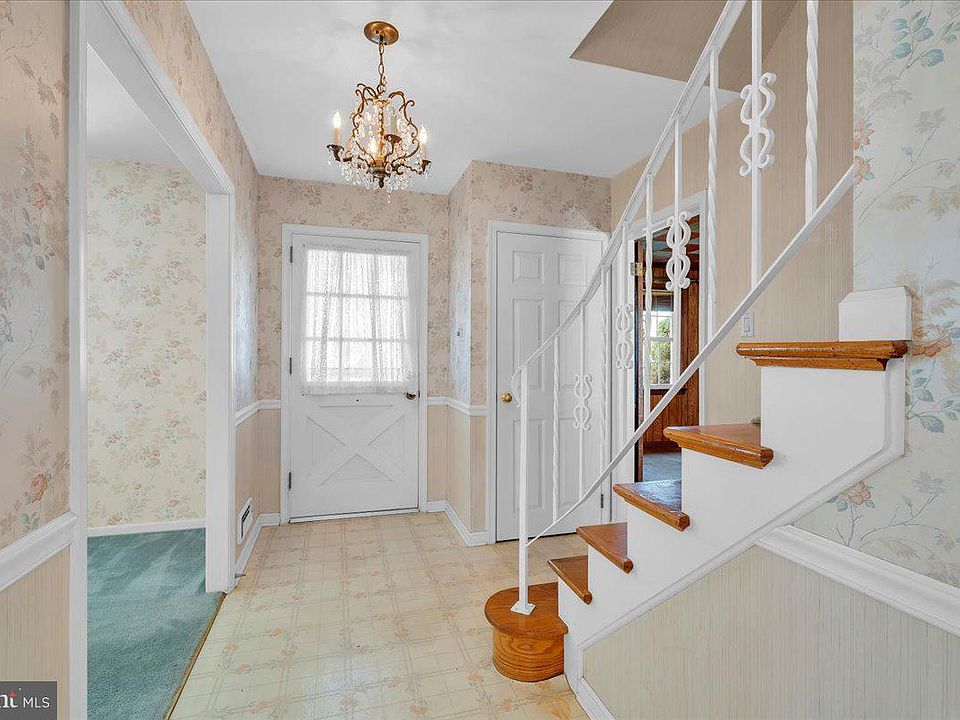 1530 Hillside Dr, Cherry Hill, NJ 08003 | Zillow