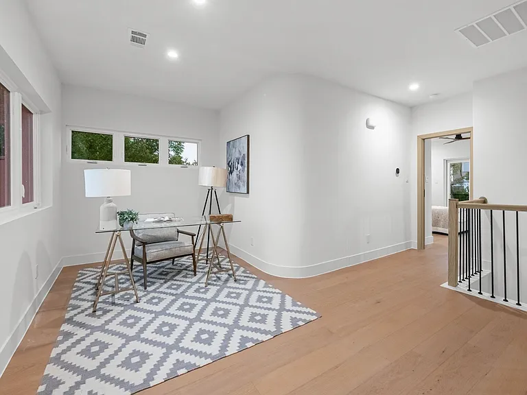 1514 Holly Ave #1514 — Photo 16