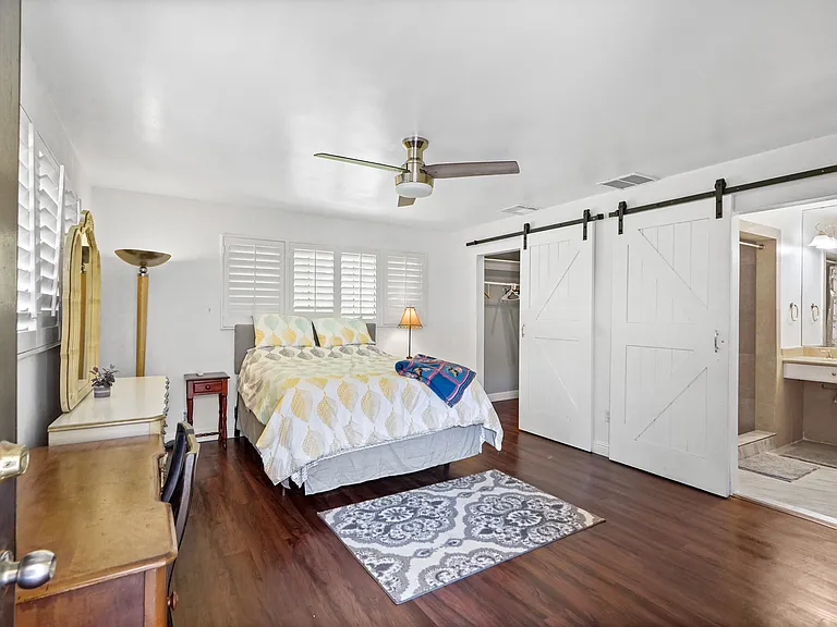 10307 Donna Ave — Photo 6