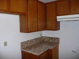 1406 W 145th St APT 3, Gardena, CA 90247