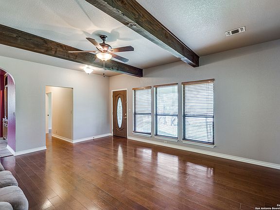 2nd image of 753 White Tail Ln