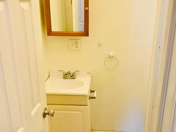 4th image of 9 Martha St APT 2B
