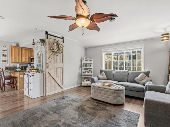 719 SW I St, Grants Pass, OR 97526