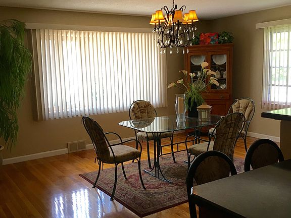 3rd image of 112 Marshall Ave