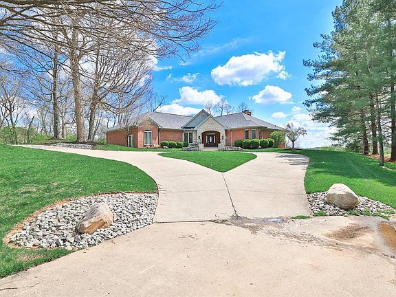 2nd image of 7379 Southpointe Dr