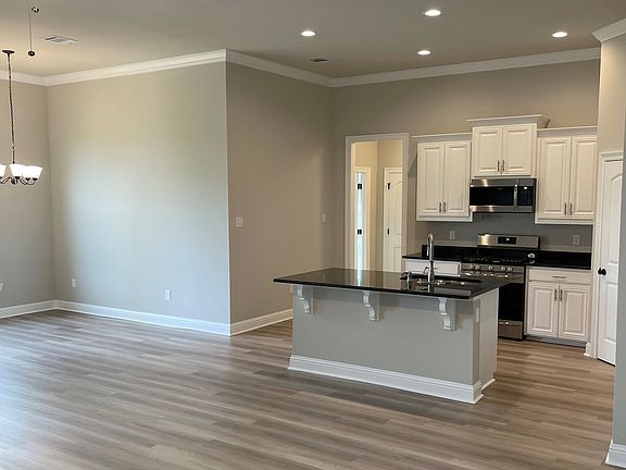 ROSES IV B - Dining and Kitchen - DSLD Homes