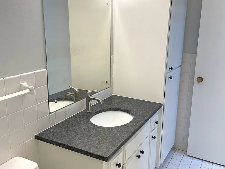 Maple Commons Apartments — Photo 8